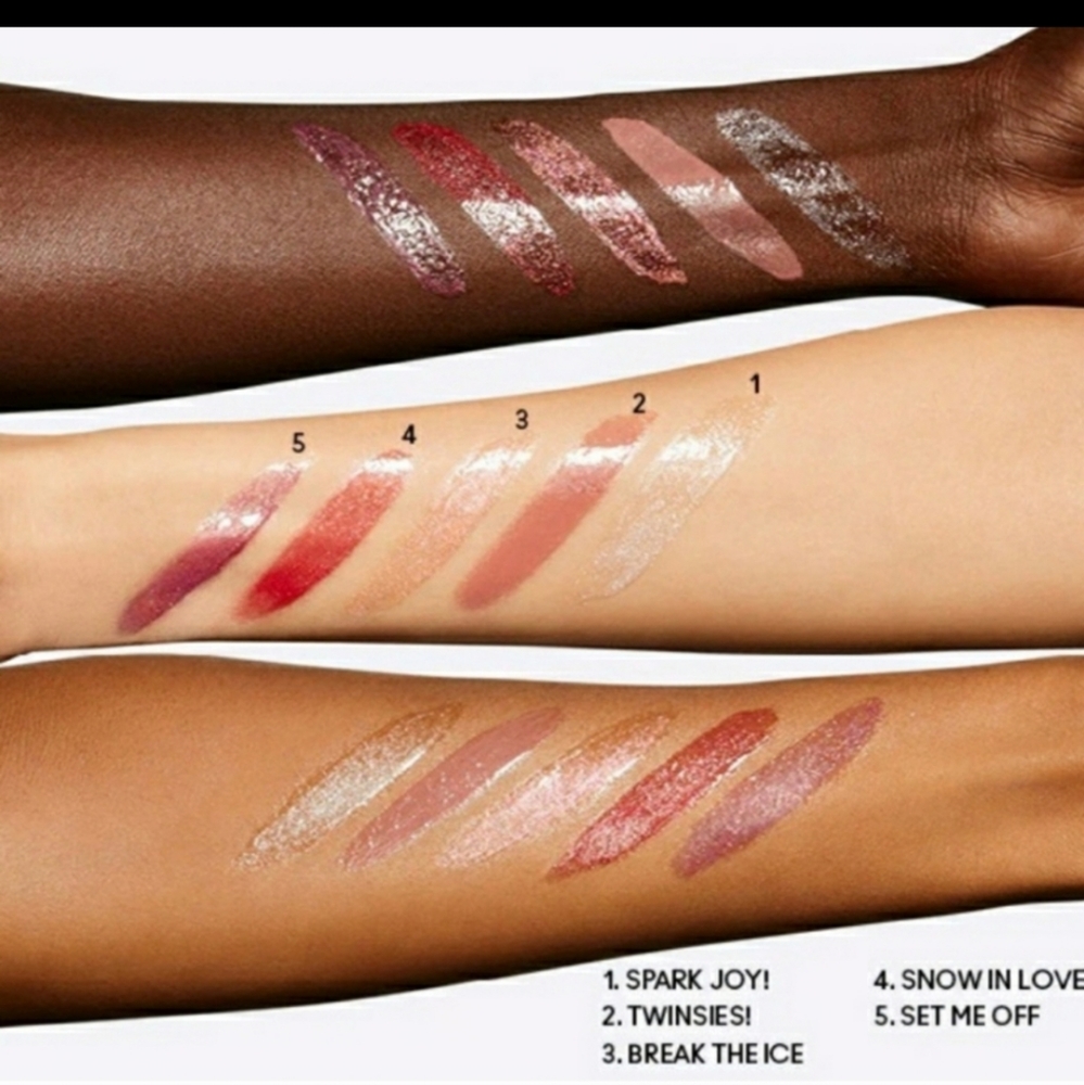 MAC LIPGLASS- SNOW IN LOVE ๐ฅฐ - Picture 6 of 10